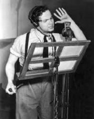 Orson Welles oplæsning af ”Klodernes kamp” Orson
Welles- Klodernes Kamp